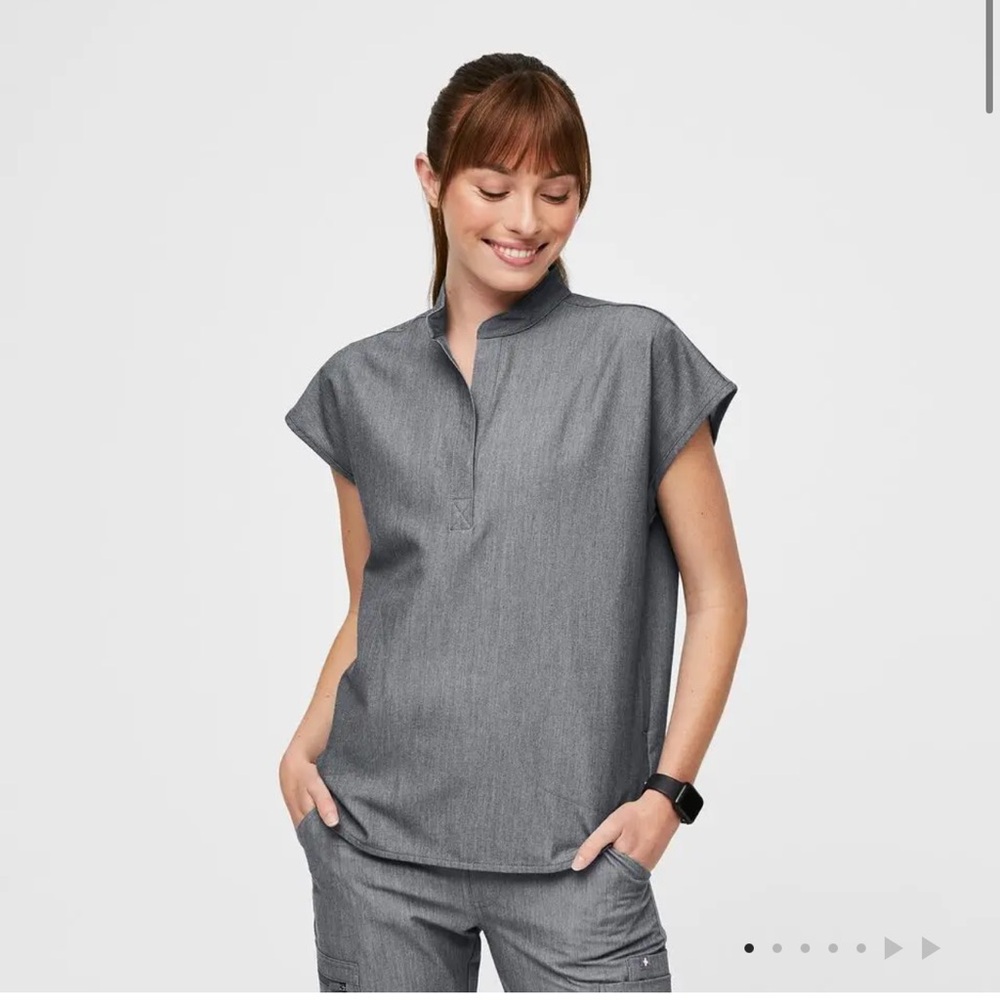 FIGS Scrub Set in Graphite Lg Bottom M Top